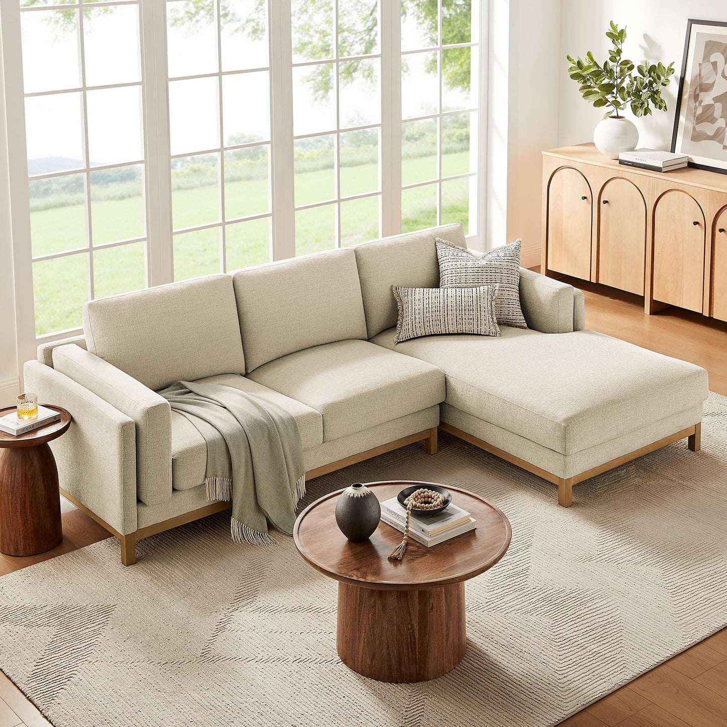 Roscoe Right-Facing Upholstered Sectional Sofa with Chaise