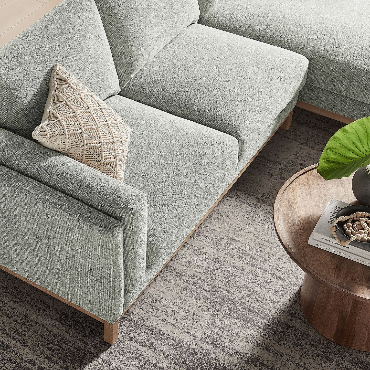 Roscoe Right-Facing Upholstered Sectional Sofa with Chaise