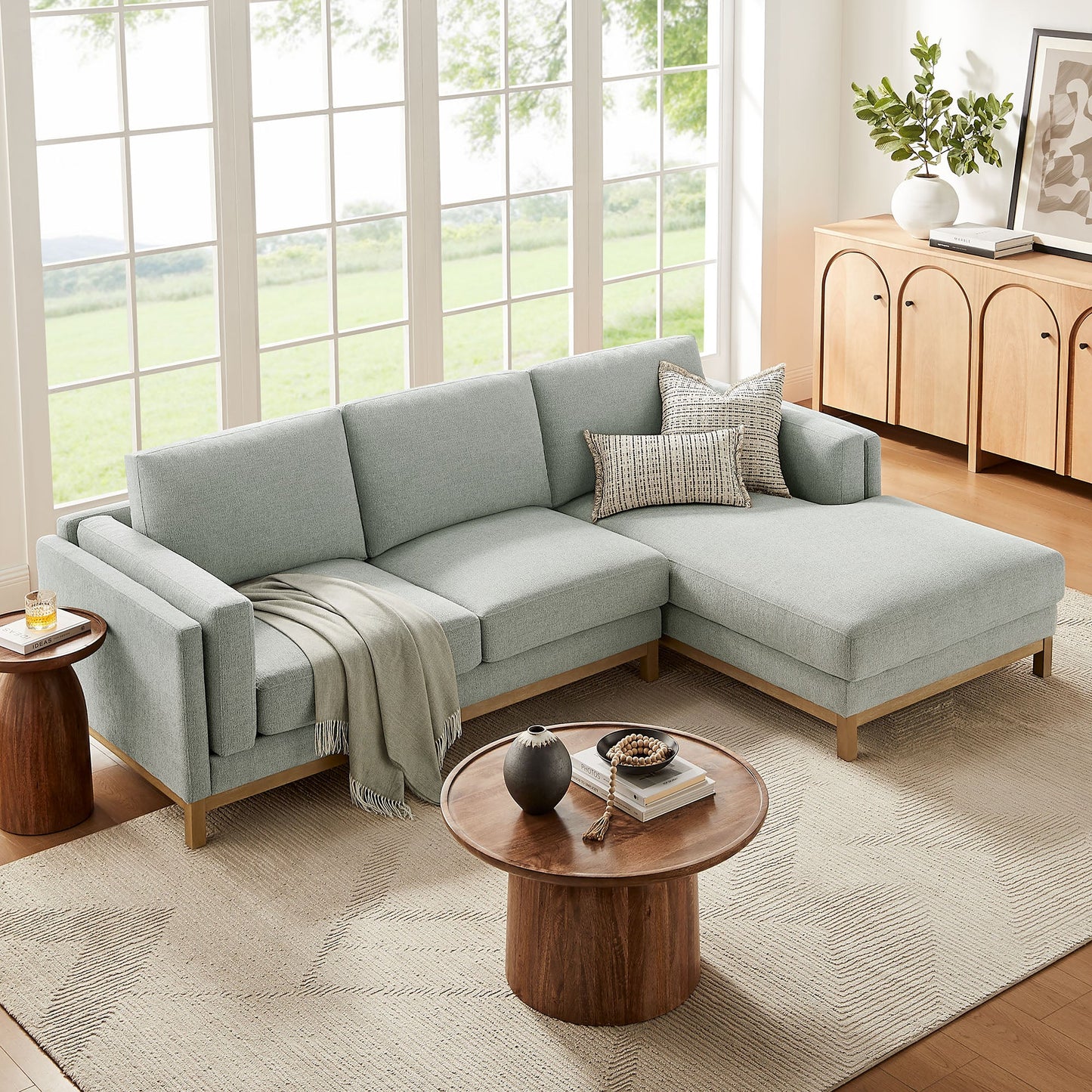 Roscoe Right-Facing Upholstered Sectional Sofa with Chaise