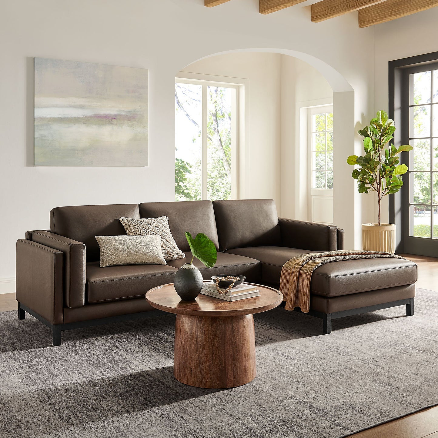 Roscoe Right-Facing Upholstered Sectional Sofa with Chaise