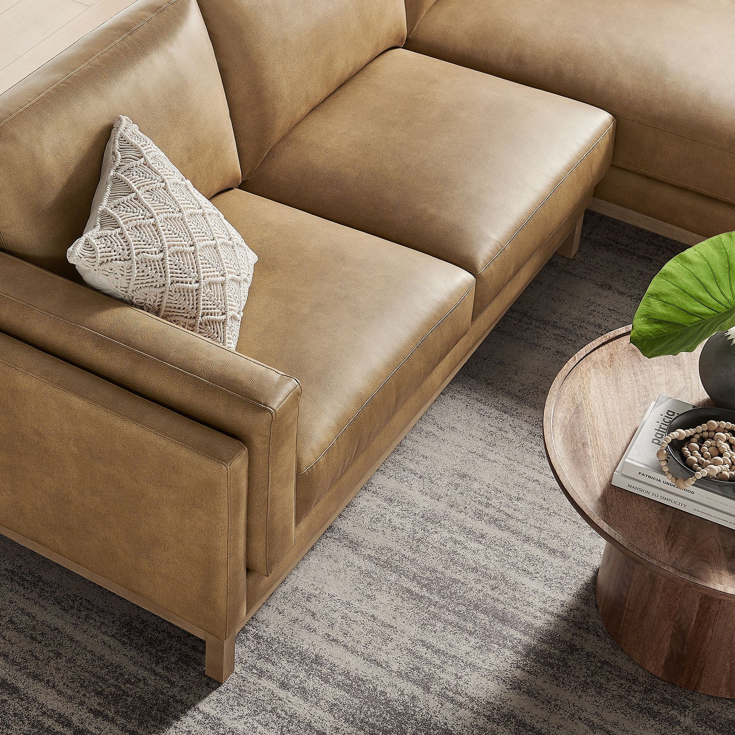 Roscoe Right-Facing Upholstered Sectional Sofa with Chaise