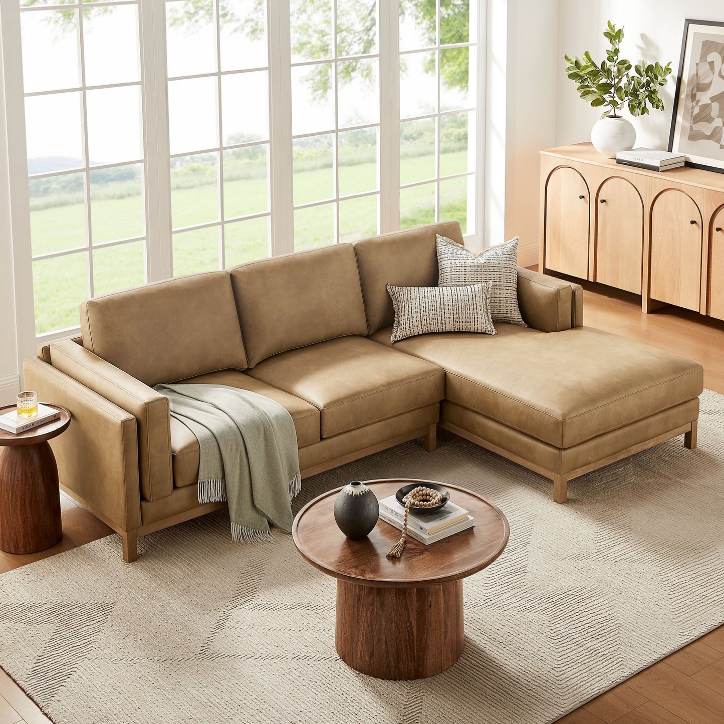 Roscoe Right-Facing Upholstered Sectional Sofa with Chaise