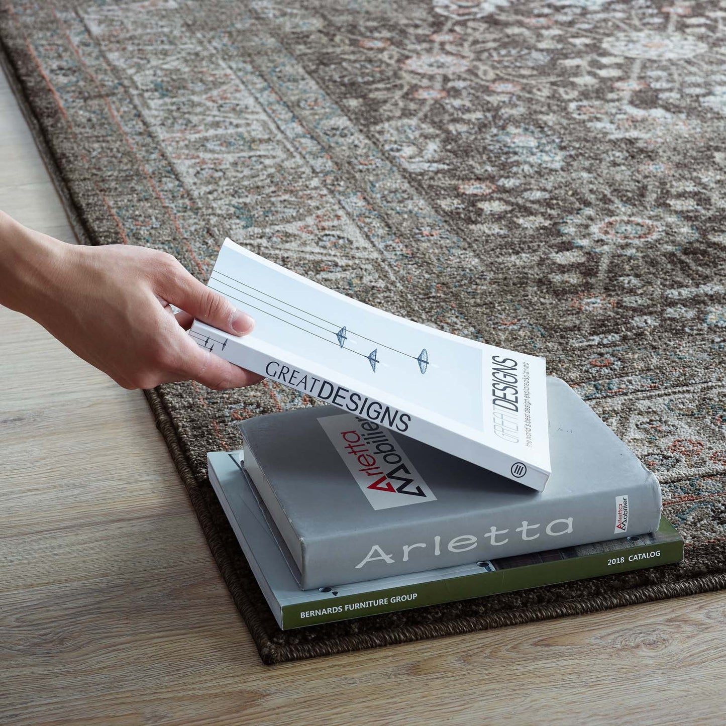 Berit Distressed Vintage Floral Lattice Area Rug